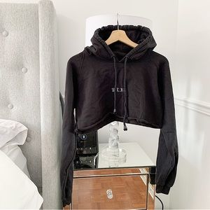 WLKN | Black cropped hoodie